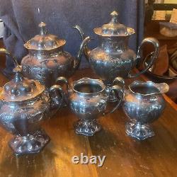 Beautiful Vintage 5 Pc Engraved Forbes Silver Co. Silver Plate Tea Set