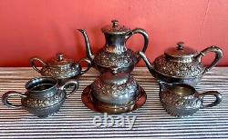 C. 1885 Meriden High Victorian REPOUSSE' Silverplate Tea & Coffee Service Set