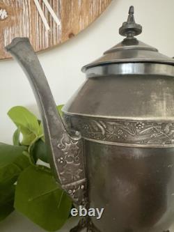 Meriden B. Co. Silver Plate Tea / Coffee Pot 1897 VGC Rare, Grape? Vines 11T