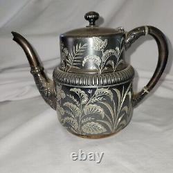 Meriden SilverPlate Co. Tea Set 1432 Quadruple Plated 3 Piece