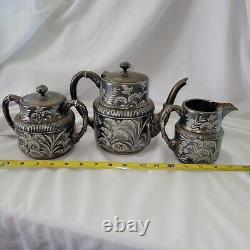 Meriden SilverPlate Co. Tea Set 1432 Quadruple Plated 3 Piece