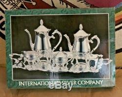 New Vtg 5 Piece International Silver Co. Coffee / Tea Set w Tray Sugar & Creamer