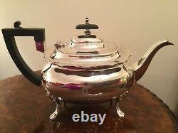 Quality Walker & Hall 3 Piece Silver Plate EPNS Tea Set