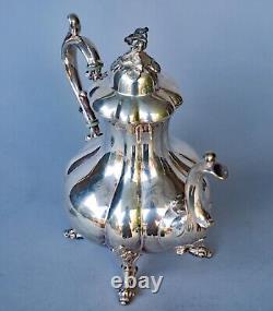 Reed & Barton 1795 Winthrop Medium 11x10 Coffee/Tea Pot Silver Plated Vintage