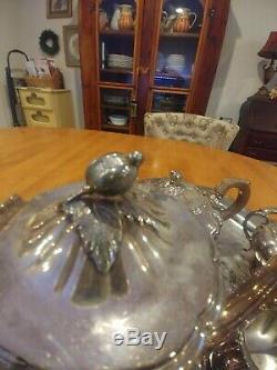 Vintage 3 Piece Community Silverplated Old English Melon Tea Coffee Serving Set