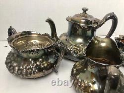 Vintage 4 Piece Silver Plate Coffee and Tea Set reed & barton 3518