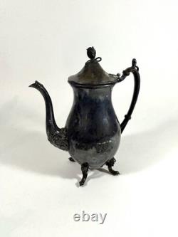 WM Rogers Silver Plated Vintage Coffee Tea 8 Pieces Set With W Serving Trays