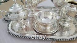 WM Rogers & Son, Spring Flower Silver-plated Coffee/Teapot set Beautiful