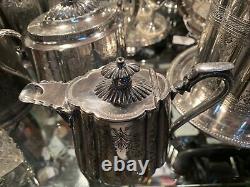 Walker & Hall Sheffield Silver Plate Tea Pot